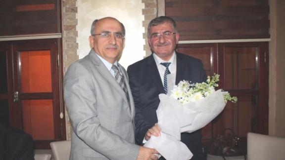Emekliye Ayrılan Şube Müdürümüz Şakir Fazlıoğlu İçin Veda Yemeği Düzenlendi.