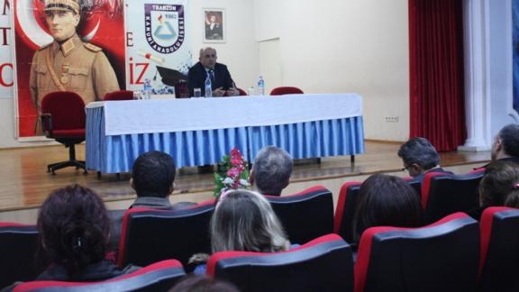 Trabzon İl Milli Eğitim Müdürümüz Okul-Aile Birliği Başkanlarına EBA yı Anlattı.