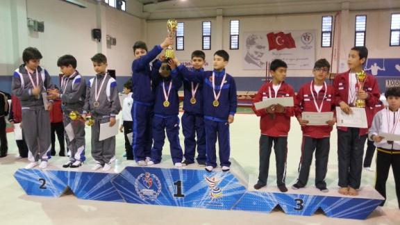Yomra Merkez Ortaokulumuz Türkiye Şampiyonluğu Kazandı.