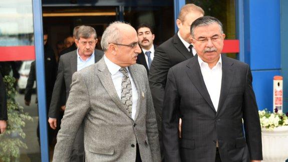 Milli Eğitim Bakanımız Sayın İsmet YILMAZ Trabzonda