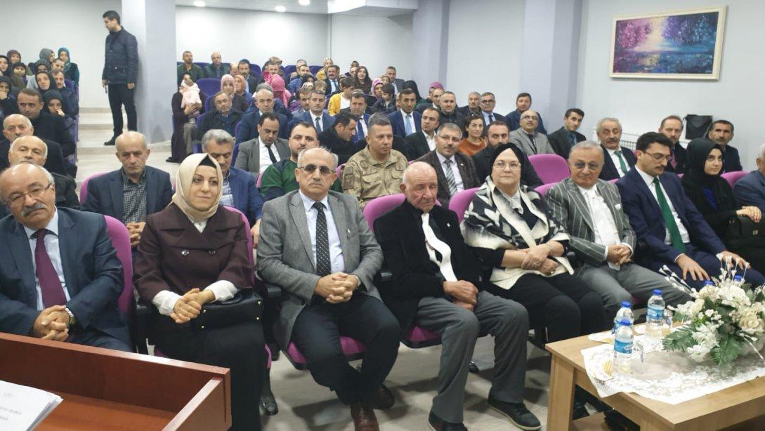 Düzköy Hafız Mehmet Ofluoğlu Ortaokulunda Konferans Salonu Açılışı Gerçekleştirildi.