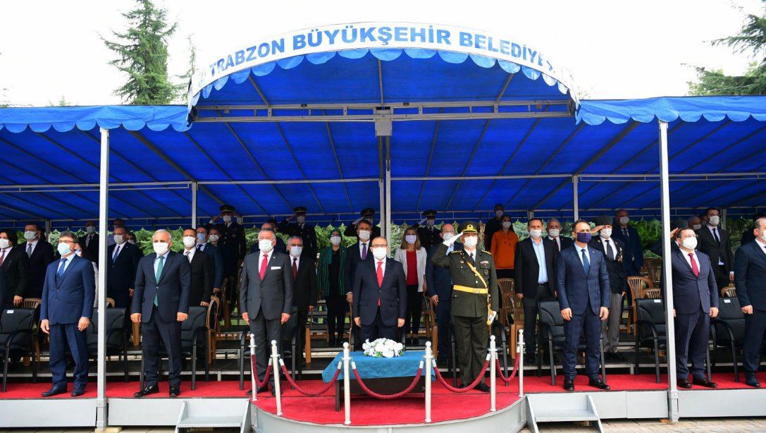 Türkiye Cumhuriyeti'nin 97. Kuruluş Yıl Dönümü, Trabzon'da Coşkuyla Kutlandı