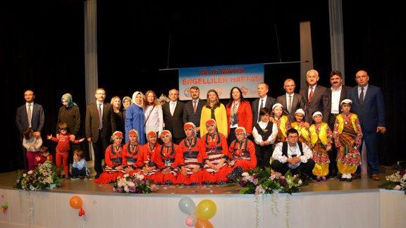 10-16 Mayıs Tarihleri Arasında Çeşitli Etkinliklerle Değerlendirilecek Olan Engelliler Haftası, Hamamizade İhsanbey Kültür Merkezinde Gerçekleştirilen Programla Başladı.