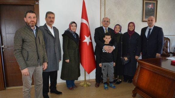 Trabzon Çölyak Derneği Başkanı Akın ŞAHİN ve Yönetim Kurulu Üyeleri Milli Eğitim Müdürümüz Hızır AKTAŞ´ı Ziyaret Ettiler.