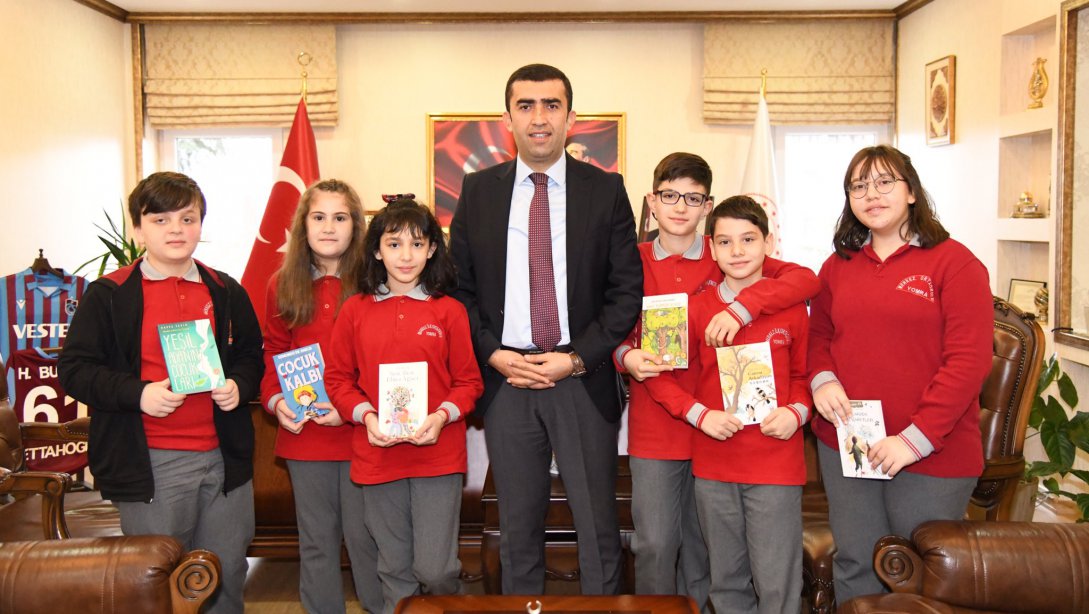 Müdürümüz, Güne Geleceğimizin Mimarı Gençlerimiz ile Başladı