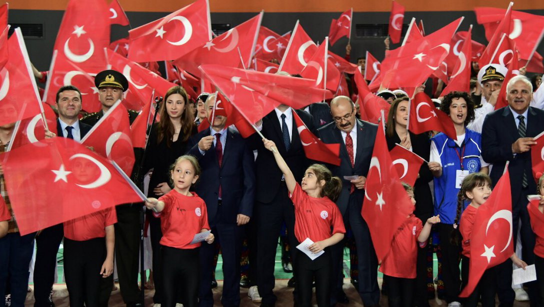 19 Mayıs Atatürk'ü Anma, Gençlik ve Spor Bayramımızın 104. Yılı Coşku ile Kutlandı
