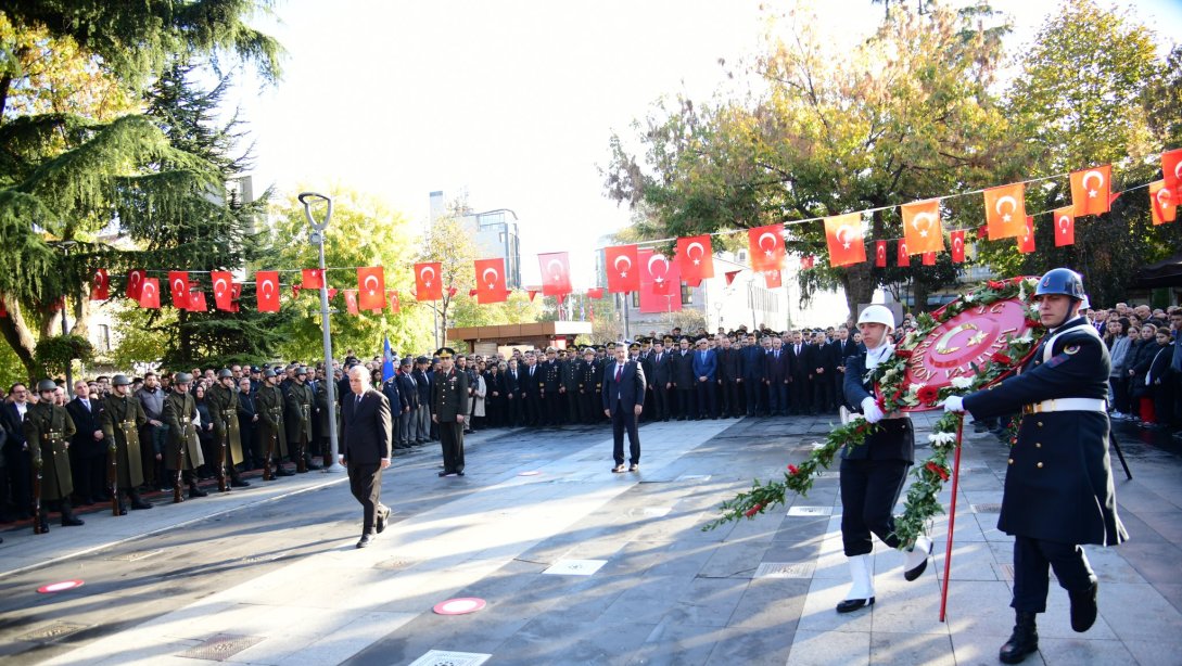 10 KASIM ÇELENK SUNMA VE ATATÜRK'Ü ANMA PROGRAMI GERÇEKLEŞTİRİLDİ