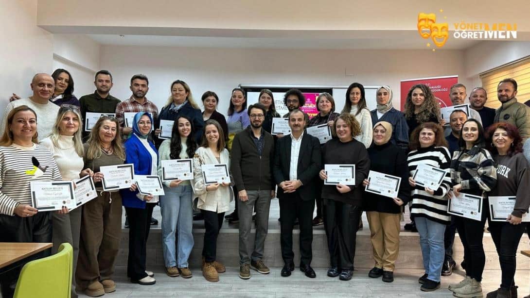 "YÖNETMEN ÖĞRETMEN" PROJESİ KAPSAMINDA TİYATRO SAHNELEME EĞİTİMİ GERÇEKLEŞTİRİLDİ.