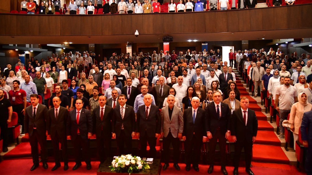 ARAŞTIRMACI GENÇLER KONGRESİ BİLİM VE EĞİTİMİ ORTAK BİR ZEMİNDE BULUŞTURDU